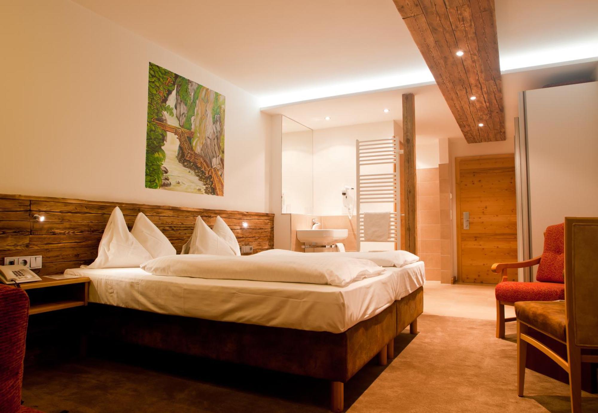 Hotel Gasthof Mitteregger - Beste Lage In Kaprun Exterior foto